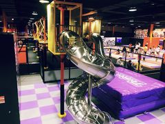 -Tenker Club弹刻极限主题公园 · 蹦床 · 团建 · 生日派对(大关店)