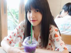 -Chom Cafe and Restaurant