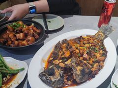 红红火火干烧鱼-东土食研所(渔港路店)