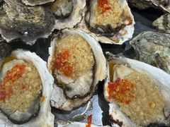 -蚝哥花姐湛江烤生蚝(美丽湾市场店)