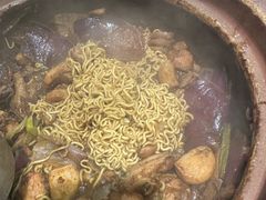 -胡须佬鸡煲四季火锅店(石厦西村直营店)