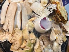 -一朵菌·野生菌探索家火锅(南亚店)