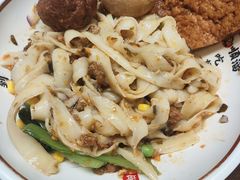 飘香热拌面-顺溜·手工刀削面·黑金店(铜锣湾店)