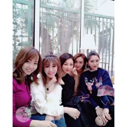 -e hair salon