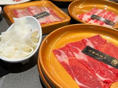 -牛YO寿喜烧·铁板烧和牛火锅自助(市府恒隆店)