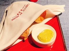 -弦月窗LUNETTE BY AMANDA(复兴路店)