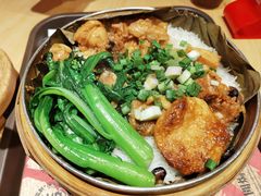 豉汁排骨拼香菇滑鸡荷叶饭-华记煲仔华·煲仔饭(市桥易发店)