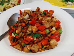 自制腌椒肉炒肉-张氏宽窄巷川菜小馆(群光广场店)