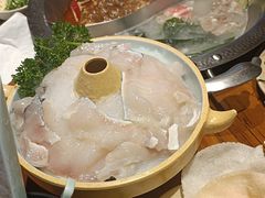 -东巴婆婆云南鱼豆花火锅(大东门店)