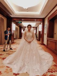 -艾米丽婚纱礼服