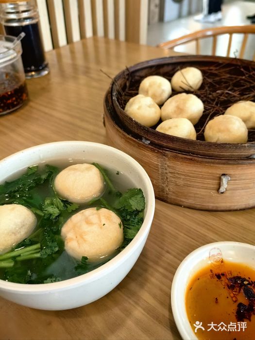 佬钱湾仔(衣裳街店)图片