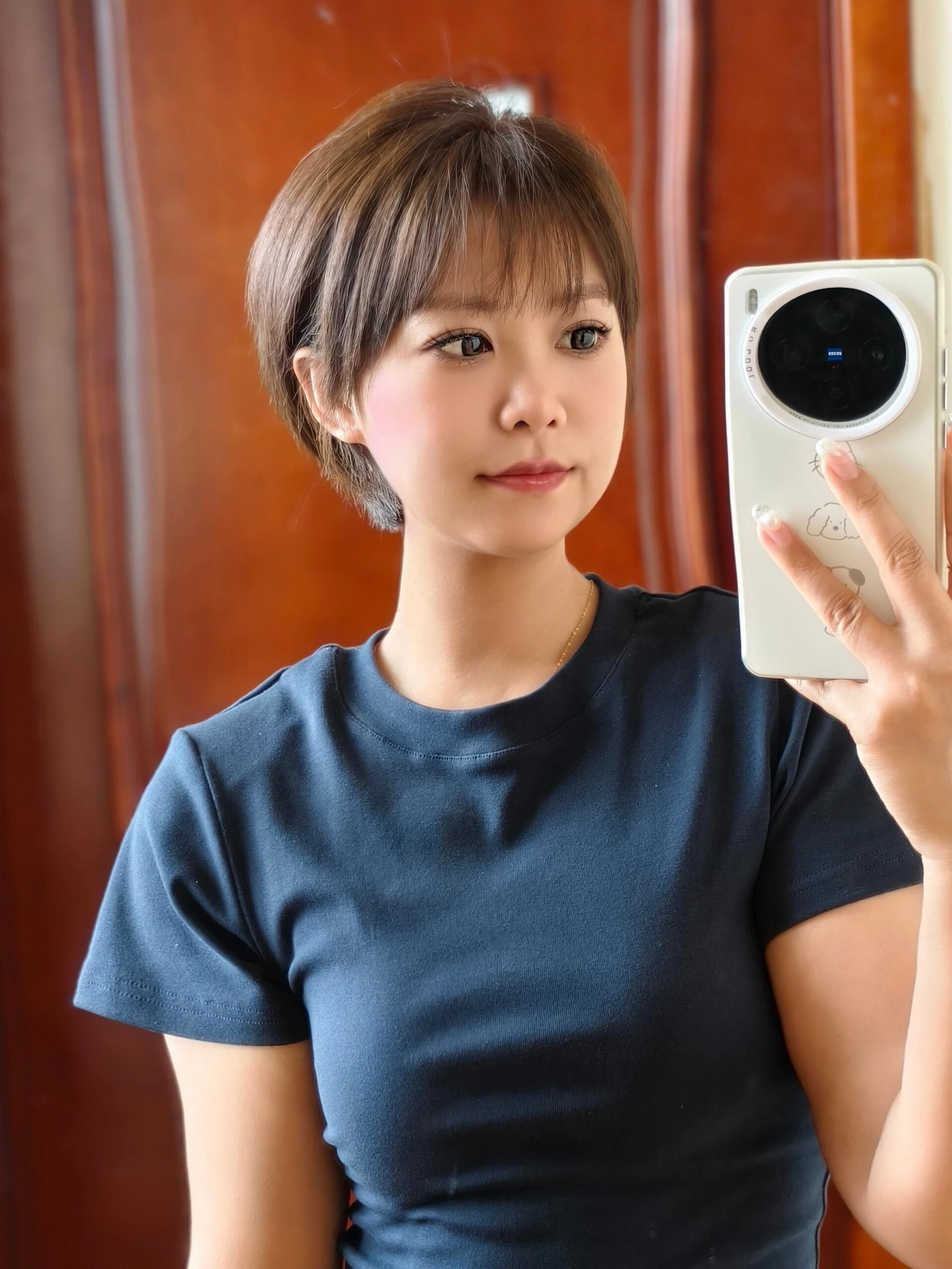 短发女孩的日常