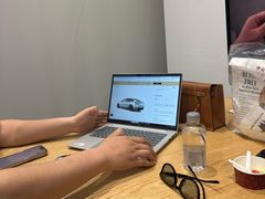 -TESLA 特斯拉(上海太古汇体验店)