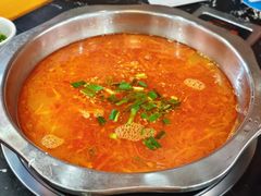 -黄利砖万峰林布依特色酸笋牛肉馆