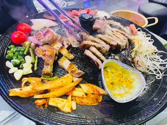 -豚豚家돈돈가韩国锅盖烤肉(新北万达店)