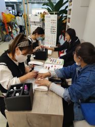 -进巍美甲美睫店