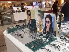 -无界眼镜MaxLess(南翔印象城店)