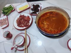 -毛辣果·贵州红酸汤牛肉火锅(西单店)