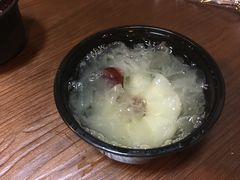 冰糖银耳炖雪梨-小团圆糖水铺(襄阳南路店)