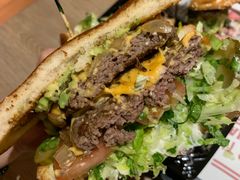 -The Habit Burger Grill 哈比特汉堡(复兴soho店)
