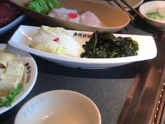 -老牌坊云南鱼豆花火锅(哈西万达店)