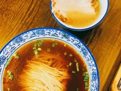 红汤面底-裕兴记•蟹黄面馆(人民广场店)