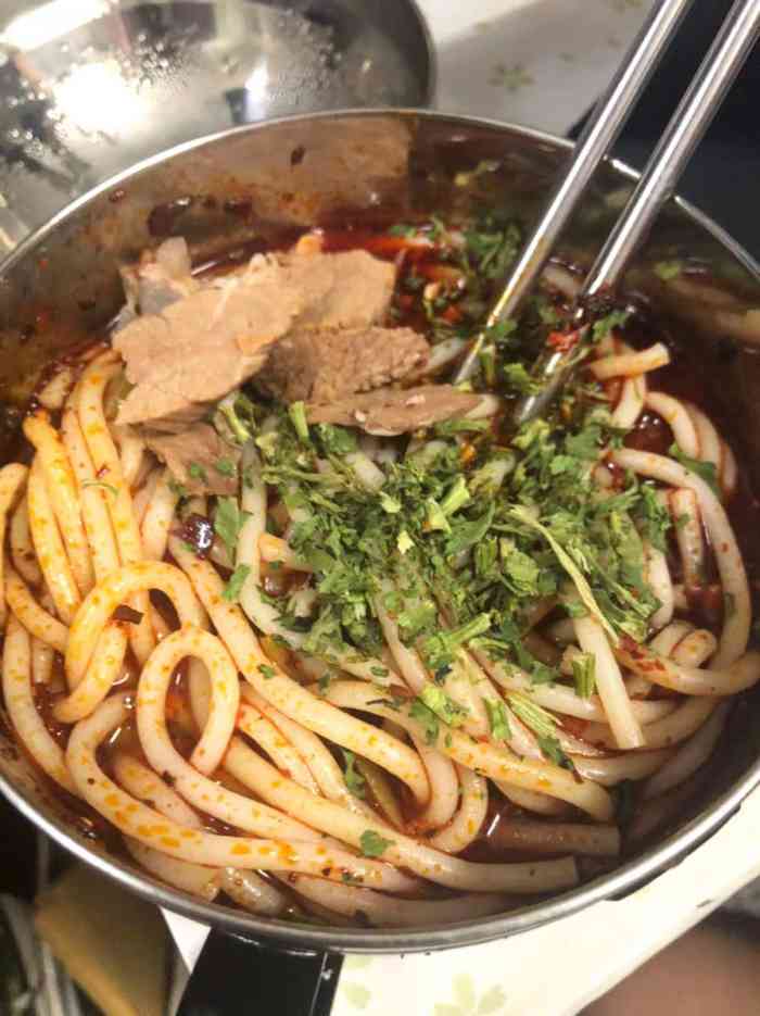 贺记津市牛肉粉(联丰路)-"味道中规中矩吧!份量还是挺足,可能长沙粉.