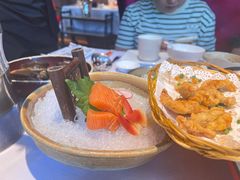 -泓炙颐凤鲜海鲜火锅料理(桐乡店)