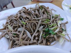 -溢心园香河肉饼总店