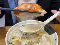 -黄阿姨锅贴大王(万航渡路店)