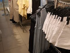 -H&M(鹏欣水游城店)