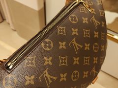 -星裳二手奢侈品回收鉴定(新华路店)