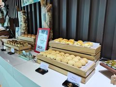 -亚洲国际大酒店·云顶阁旋转自助餐厅