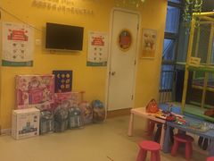 -红黄蓝成长中心(公益西桥校区)