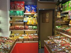 -来伊份LYFEN(中央路店)