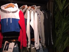 -Hollister(希慎广场店)