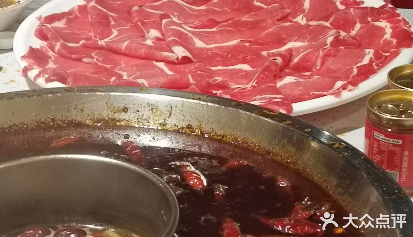 看得见的牛油锅底 | 小九老火锅