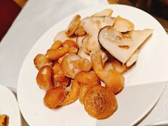 -天宜隆蘑菇宴火锅(石景山旗舰店)