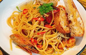Thai Spicy Shrimp Noodles