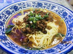 -渝之汇牛肉豌杂面