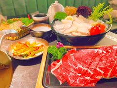 -湊湊火锅·茶憩(杭州湖滨银泰in77店)