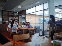 -ROAST coffee & eatery