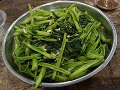 炒空心菜-正宗南铁拉叔沙煲螺·烧烤·秘制靓粥(南铁总店)