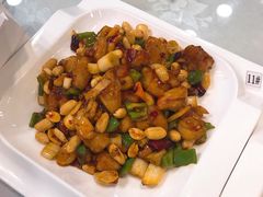 宫保鸡丁-东四民芳餐厅(世茂工三店)