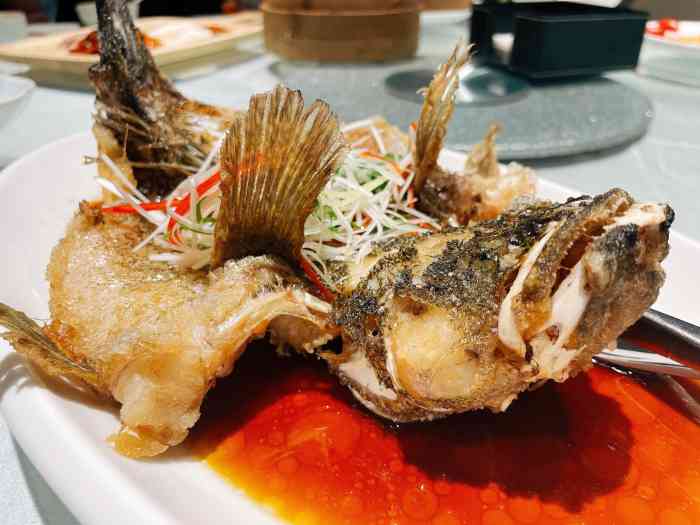 月半鸭(淮海中路店)-"店在二楼 看到门口招牌进门右拐上二楼就是.