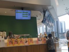 -奈雪的茶(优特汇店)
