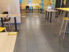 大堂-麦当劳(石坝服务区店)