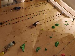 -ROCKPLUS攀岩馆(环宇城店)