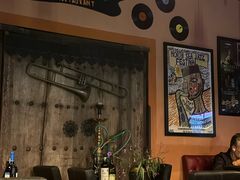 -SISTERS BAR RESTAURANT川意酒馆(嘉善老市H楼店)