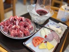 -毛辣果·贵州红酸汤牛肉火锅(西单店)